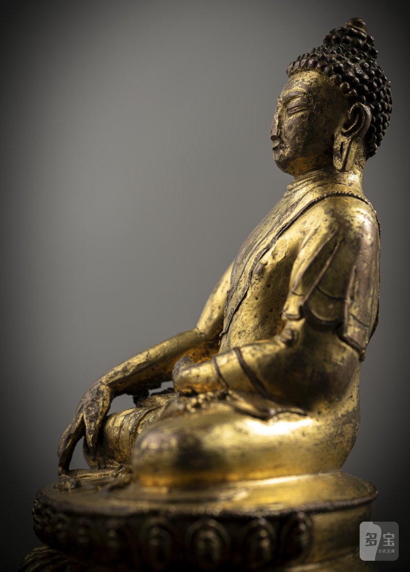 A GILT-COPPER FIGURE OF BUDDHA SHAKYAMUNI - 图3